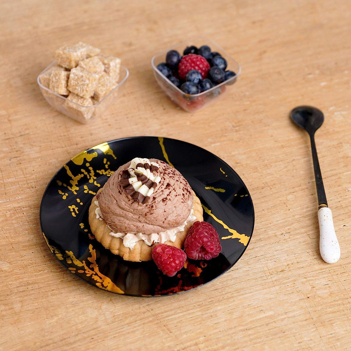 10 Pack Hard Plastic 6" Dessert Plates - Marble Look Black and Gold - Decodine