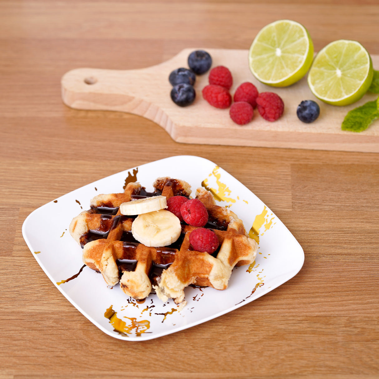 10 Pack White and Gold Marble-Look Small Square 6" Plates - Decodine