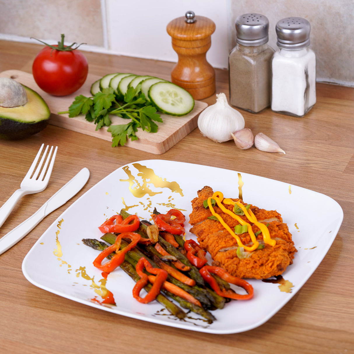 10 Pack White and Gold Marble-Look Square 10" Dinner Plates - Decodine