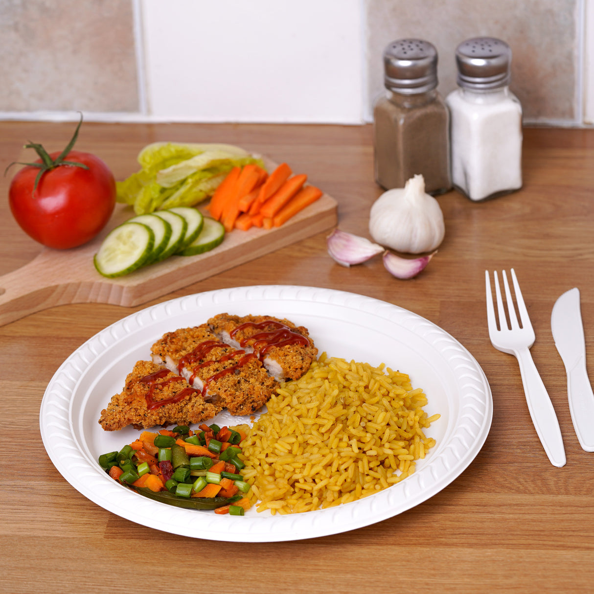 100 Pack Sturdy and Eco-Friendly 10" White Disposable Cornstarch Plates (25cm) - Compostable and Microwave Safe - Decodine