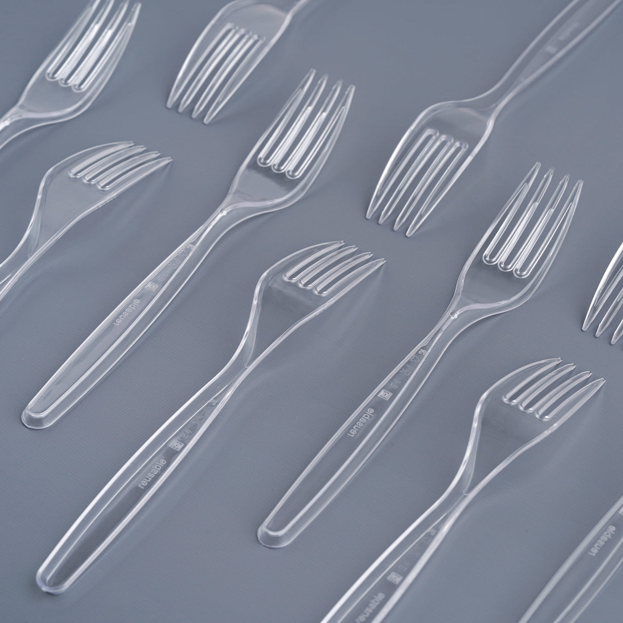 100 Pack Reusable Clear Plastic Forks - Dishwasher and Microwave Safe - Decodine