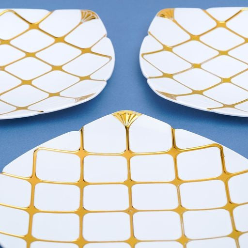20 Pack 10" Square White and Gold Plates - Decodine
