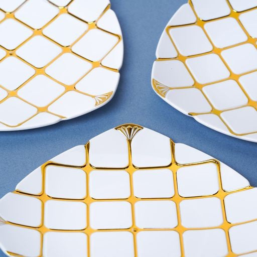 20 Pack 7" Square White and Gold Plates - Decodine