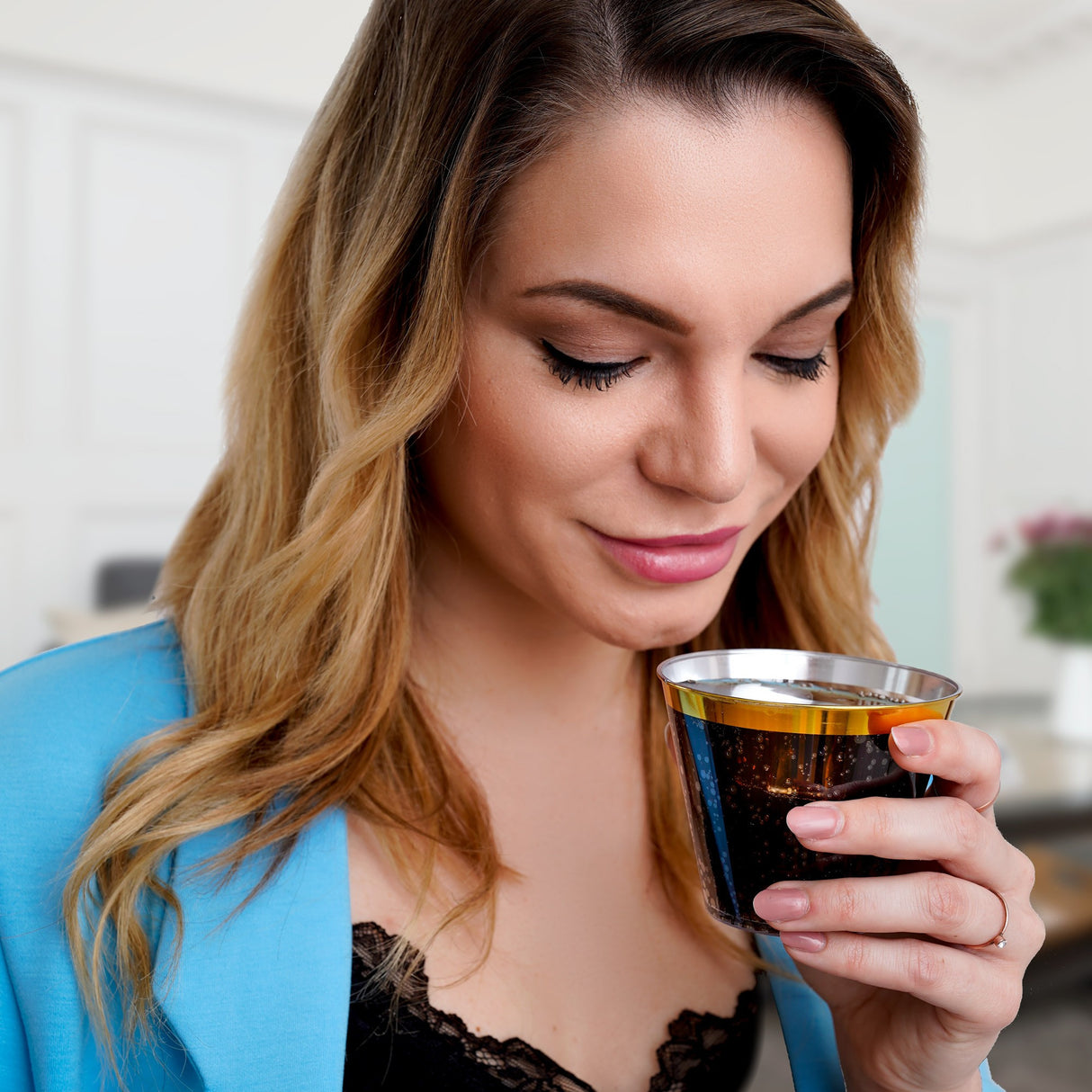 50 Pack 9oz Clear Plastic Party Dessert Cups with Gold Rim - Decodine