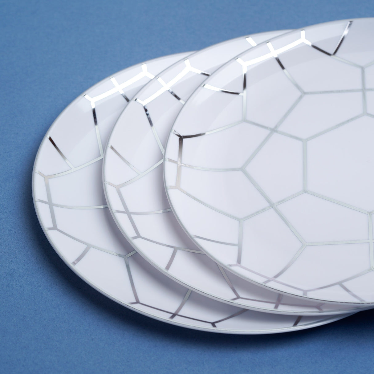 Pack of 20 7.5" Hexagon Designed Plastic Plates White and Silver - Decodine