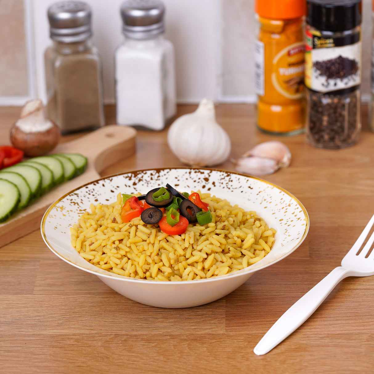 Pack of 10 Hard Plastic 10oz Bowls - Ivory Cream with Gold Polka Dots - Lightweight and Perfect for Parties and Soups - Decodine