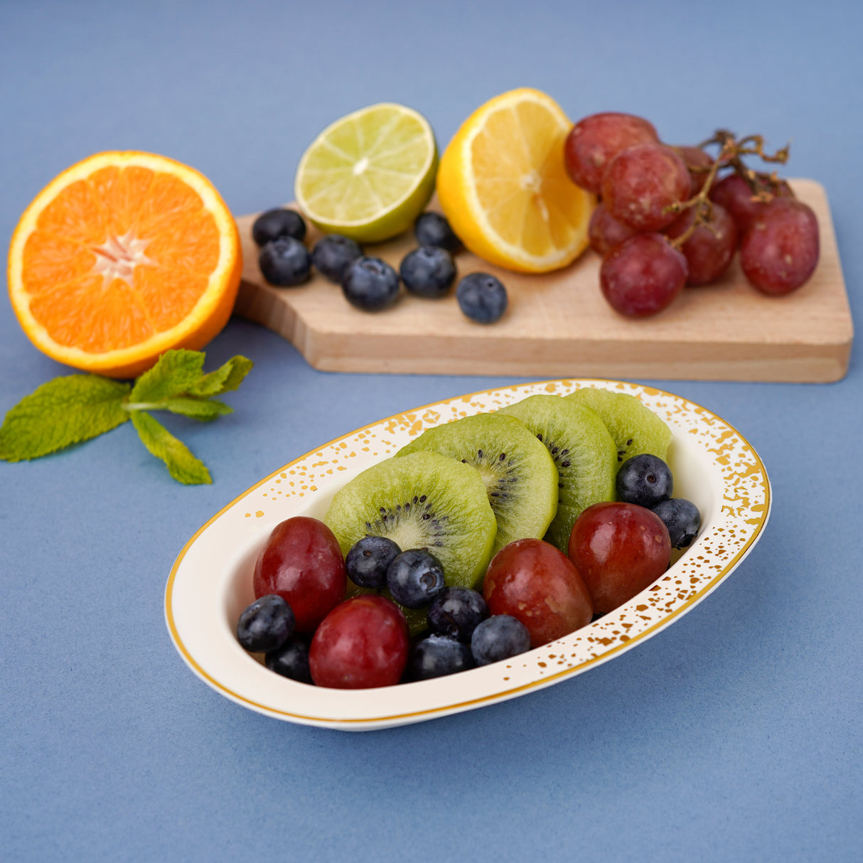 Pack of 10 Oval Serving Bowls - Ivory Cream with Gold Polka Dots - Versatile 7oz Size for Elegant Presentations - Decodine