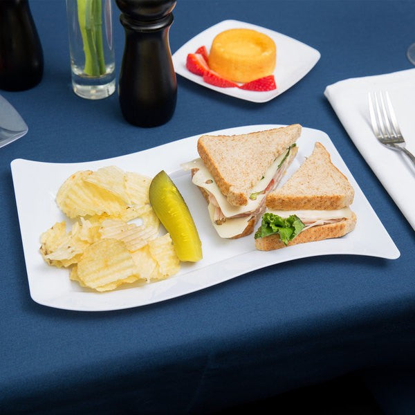 10 Pack Rectangular 7.5" x 12" Wavy Designed Plastic White Luncheon Plates - Decodine