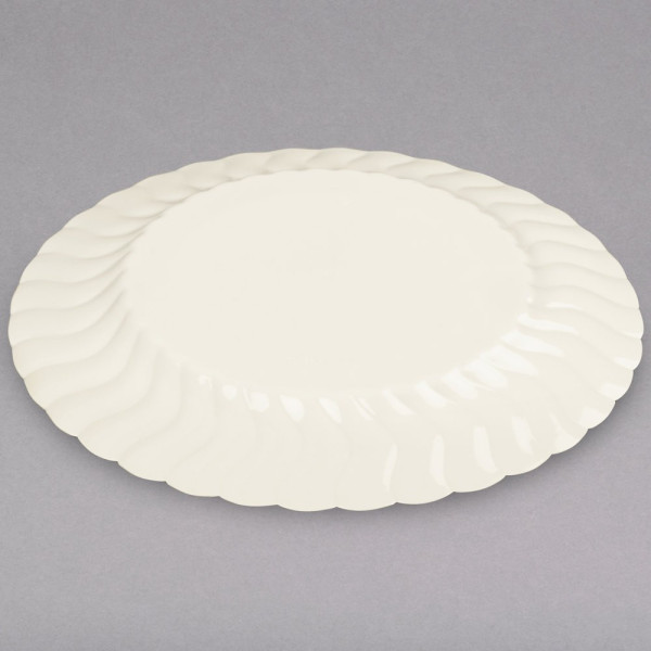 18 Pack 10.25" Round Plastic Ivory Dinner Plates